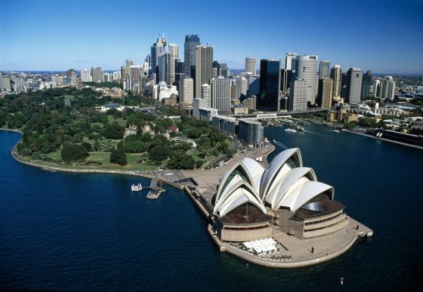 Photographie aérienne de Sydney, de l'Opéra de Sydney et de la baie de Sydney