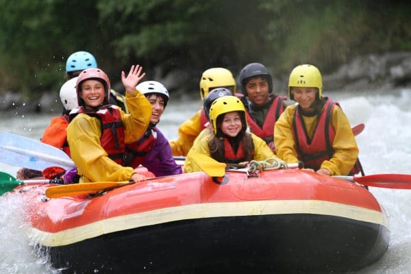 Activité rafting en summer camp anglais en France