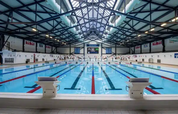 Piscine olympique de Millfield School, Angleterre