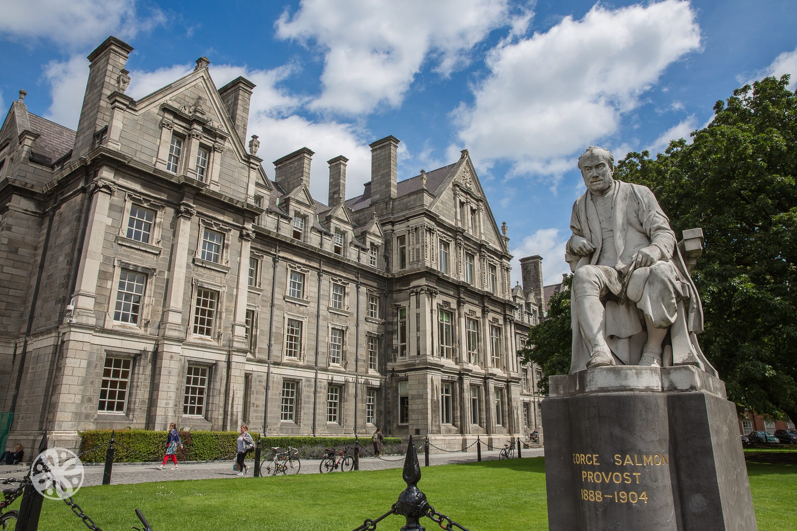 Collège typique irlandais à découvrir lors d'une immersion scolaire en irlande