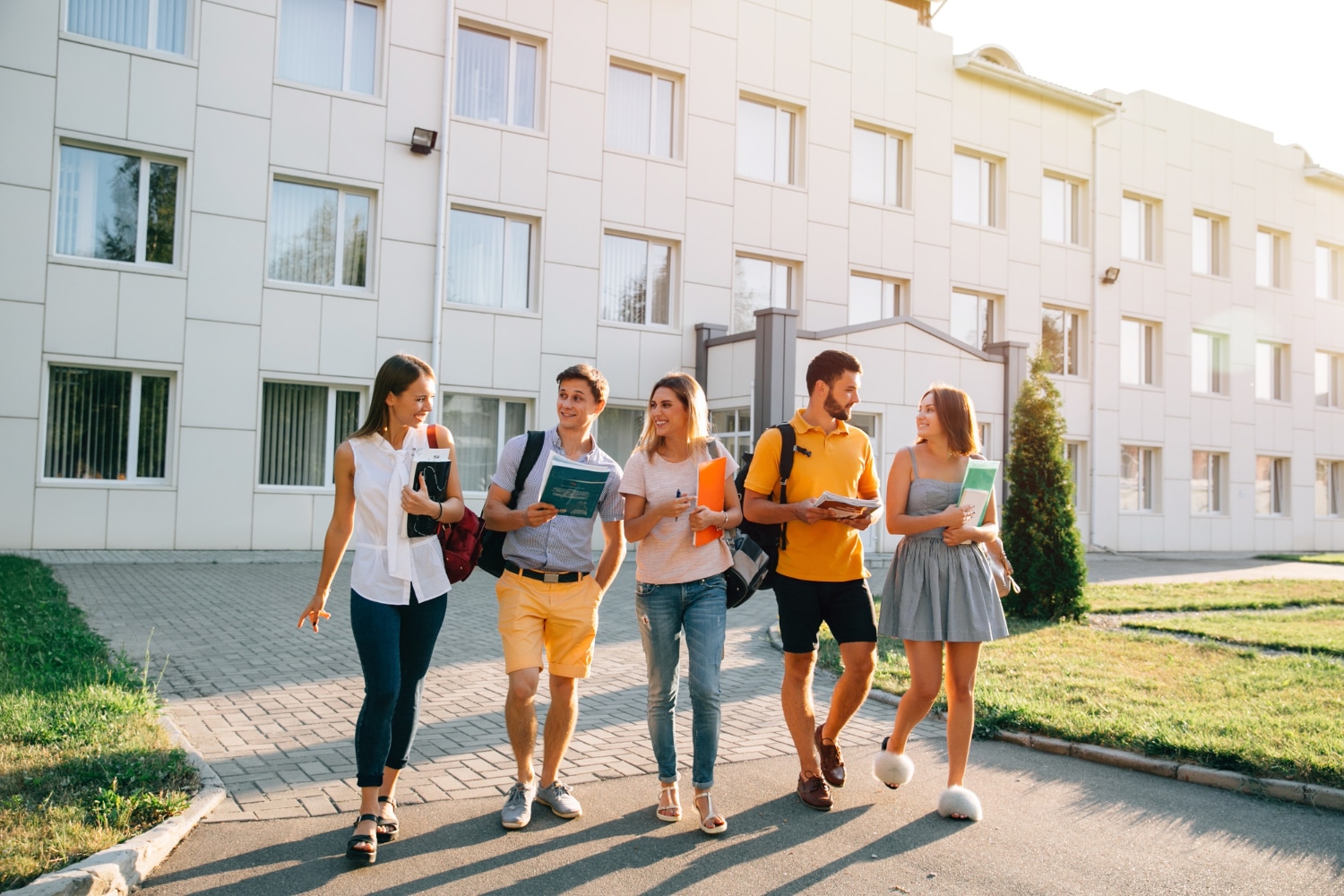 Séjour linguistique en école de langue Découvrez nos écoles de langues à travers le monde