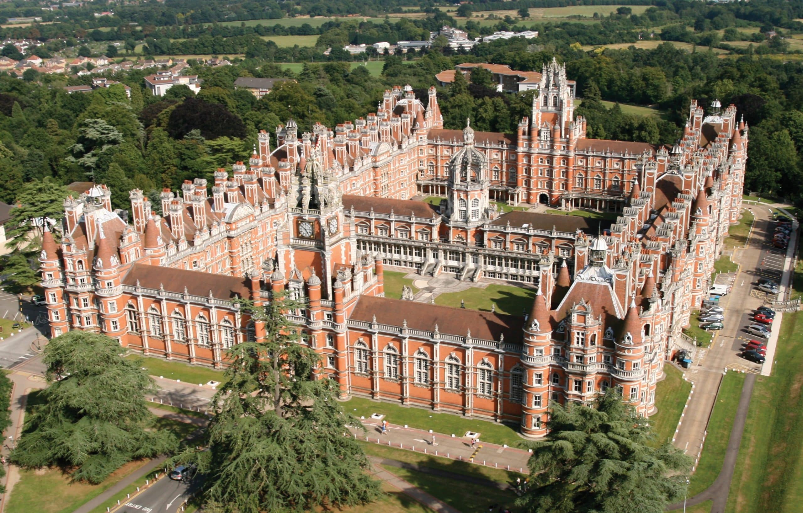 Vue aérienne de l'université Royal Holloway de Londres